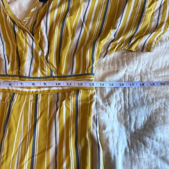 Lulus Yellow Jumpsuit size Small - Picture 6 of 9